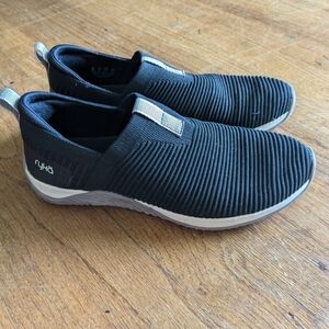 Ryka Women's Echo Knit Sneaker Black Size 9